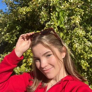 Meet your Posher, Lexie